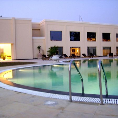 מלון The Lalit Traveller קג'ורהו מראה חיצוני תמונה